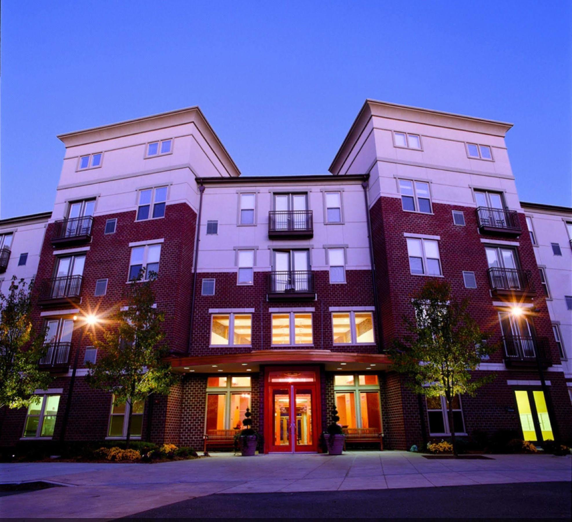 Global Luxury Suites At Providence Place Exterior photo